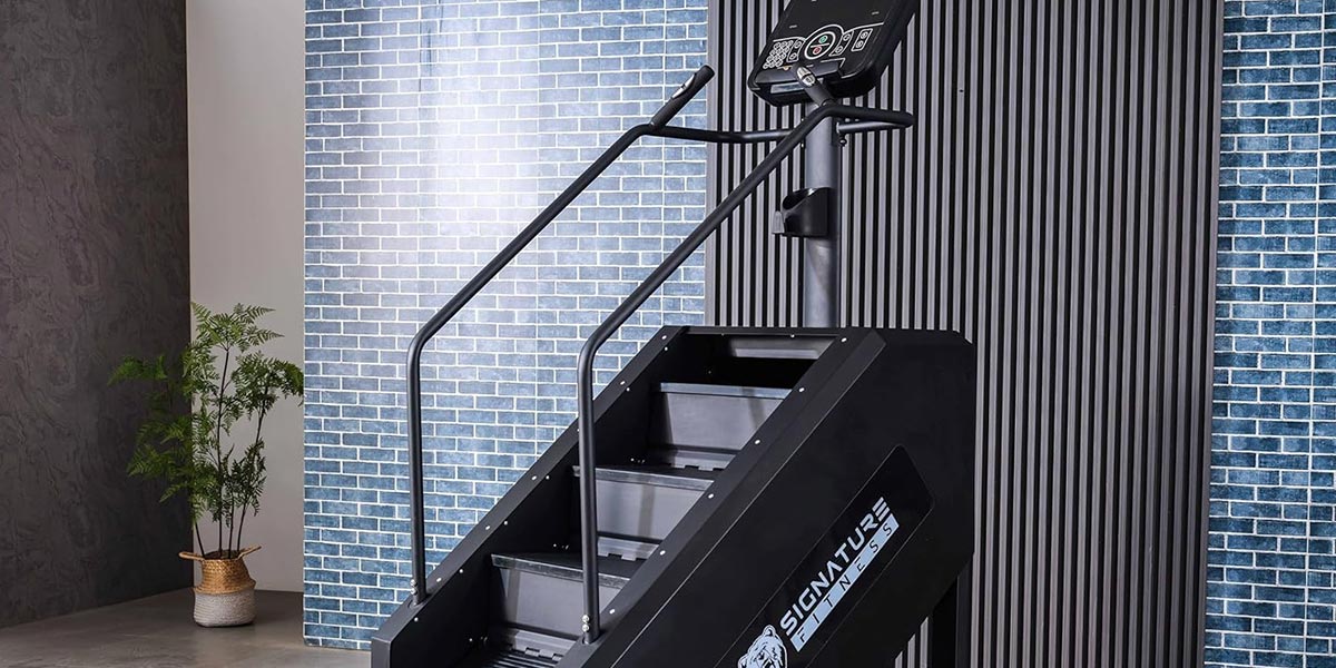 Signature Fitness Continuous Climber Commercial Grade Stair Stepping Machine